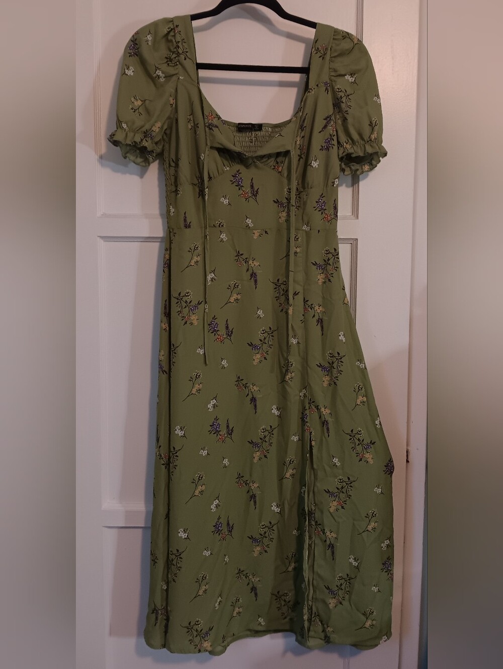 Hesperus Green Floral Tye Peek A Boo Opening Maxi Dress with Puff Sleeves